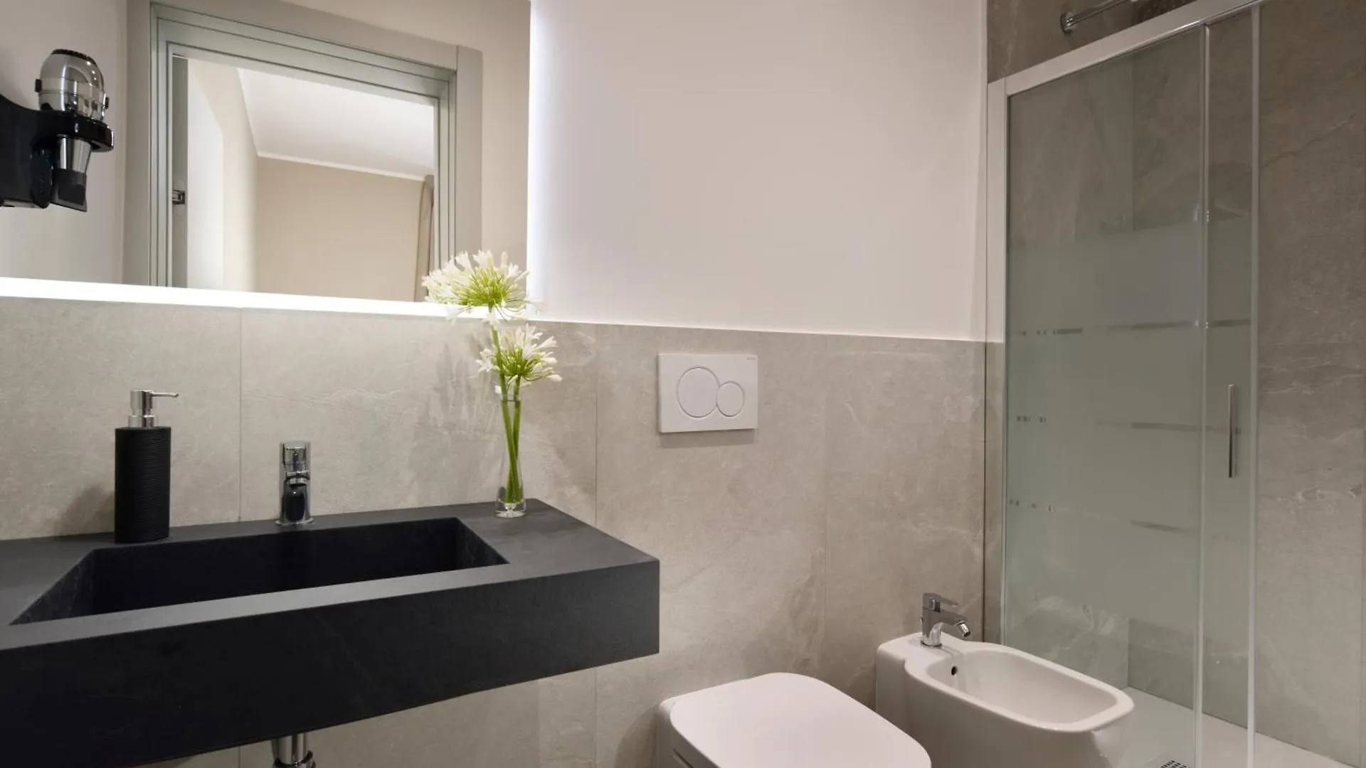 Essence Hotel Firenze
