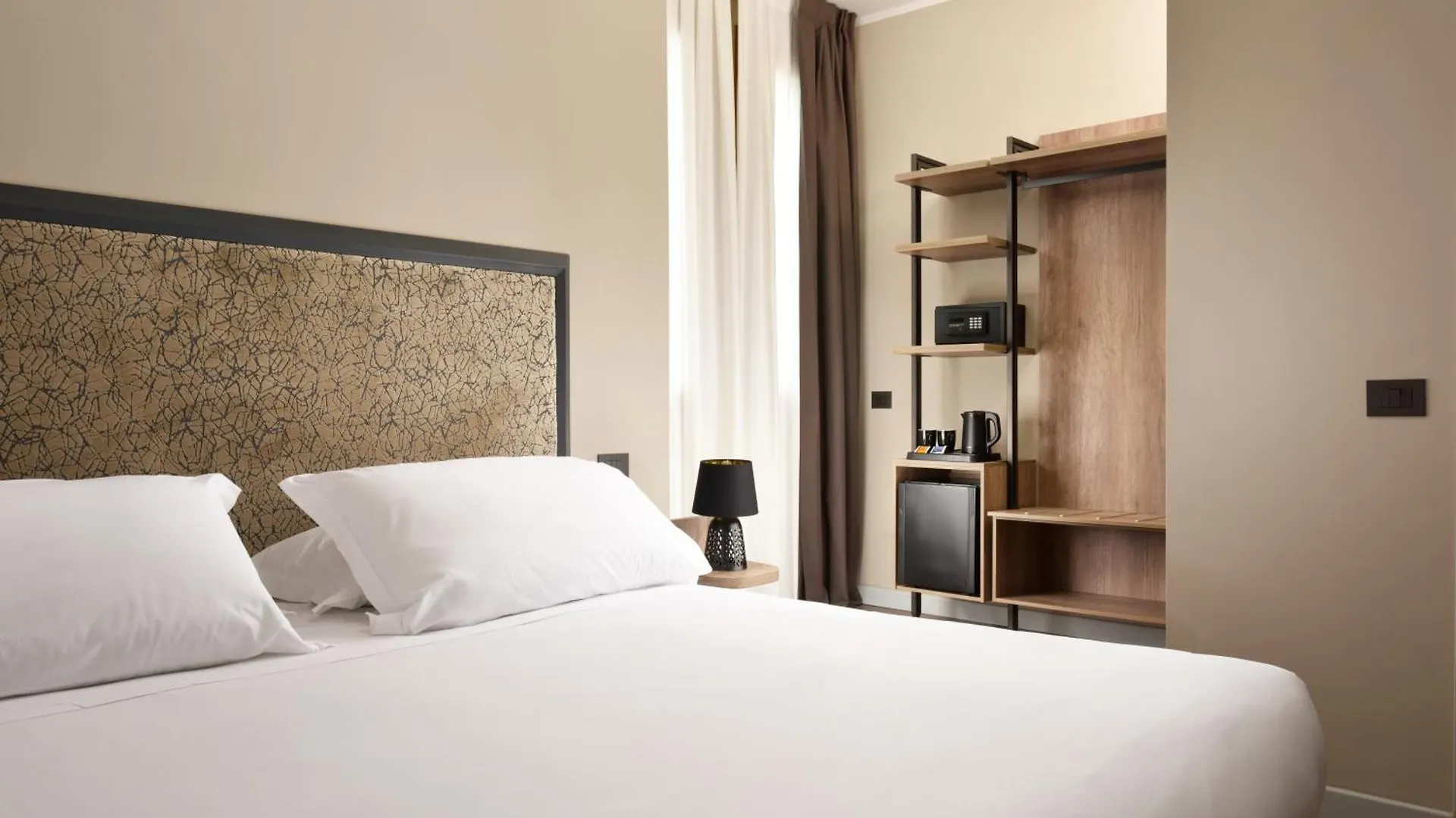 Essence Hotel Firenze 3*,  Italia